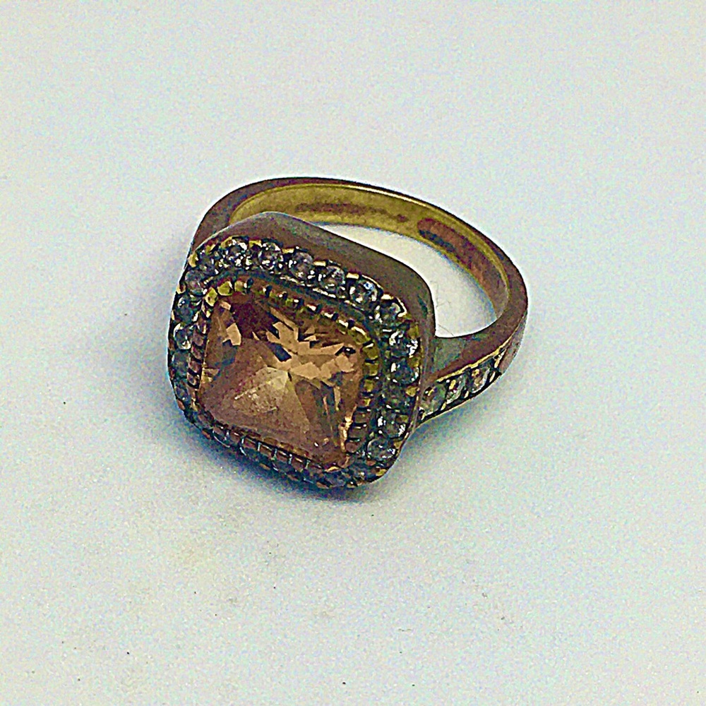 vintage costume jewelry ring - Picture 1 of 3